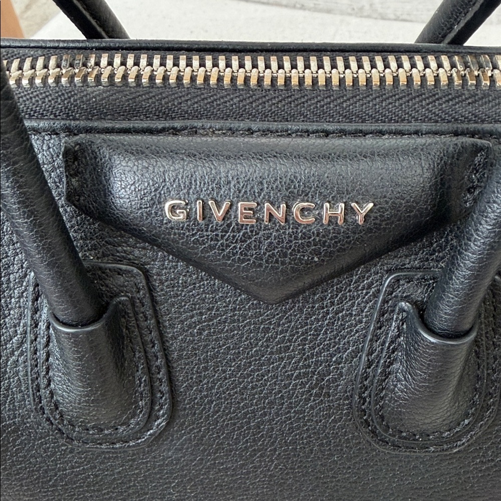Givenchy Black Leather Mini Antigona with Crossbody Strap - Picture 4 of 17